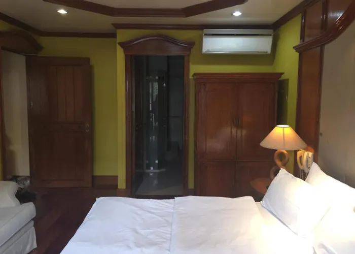 Hassan Sisters' Ensuites *